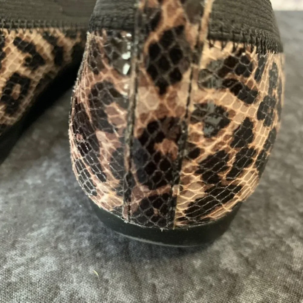 Anne Klein Animal Print Flats Size 6